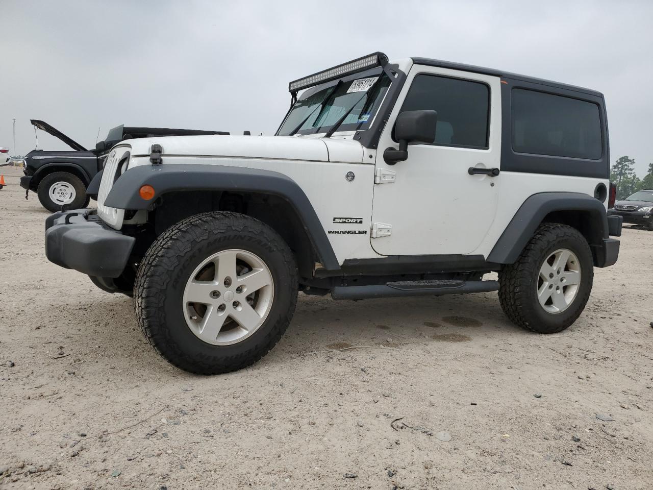 1C4AJWAGXGL330673 2016 Jeep Wrangler Sport