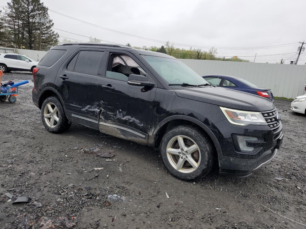 1FM5K8D85HGA45626 2017 Ford Explorer Xlt