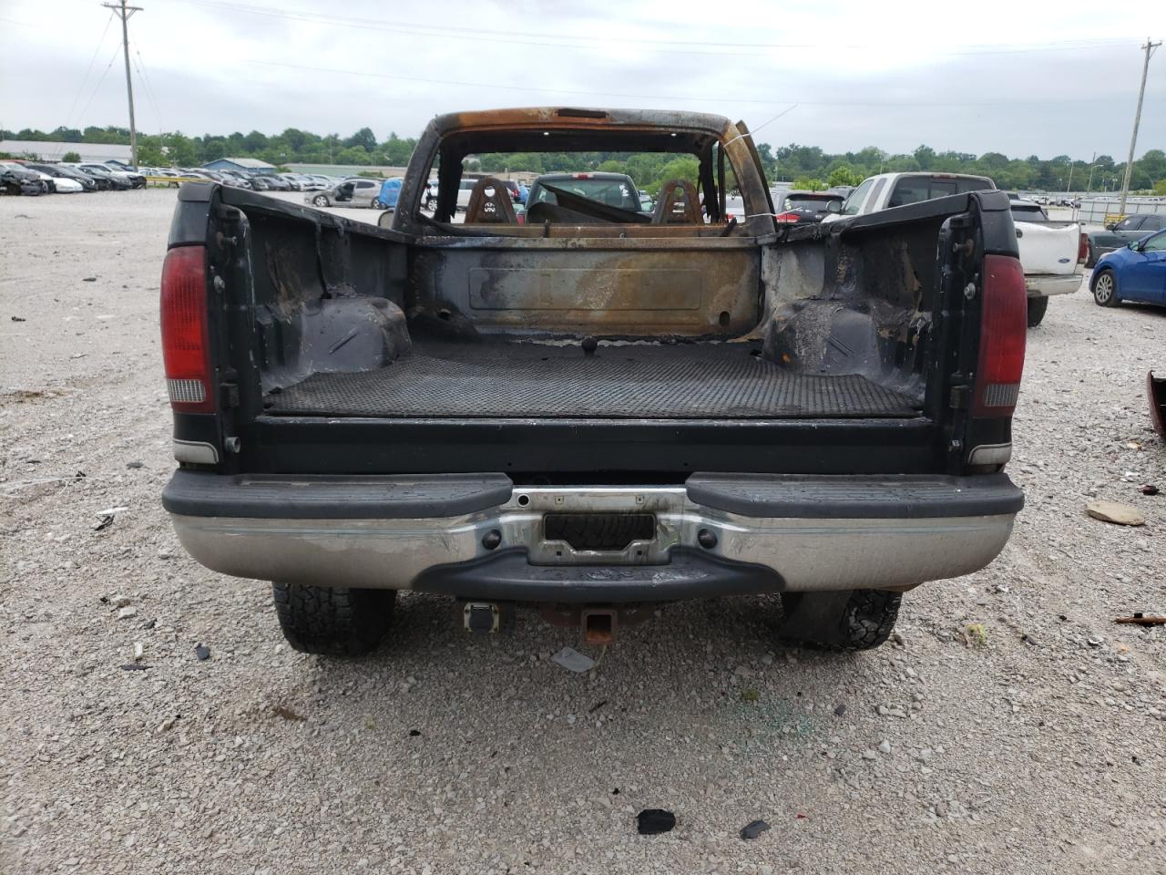 1FTNF21F32EC56285 2002 Ford F250 Super Duty