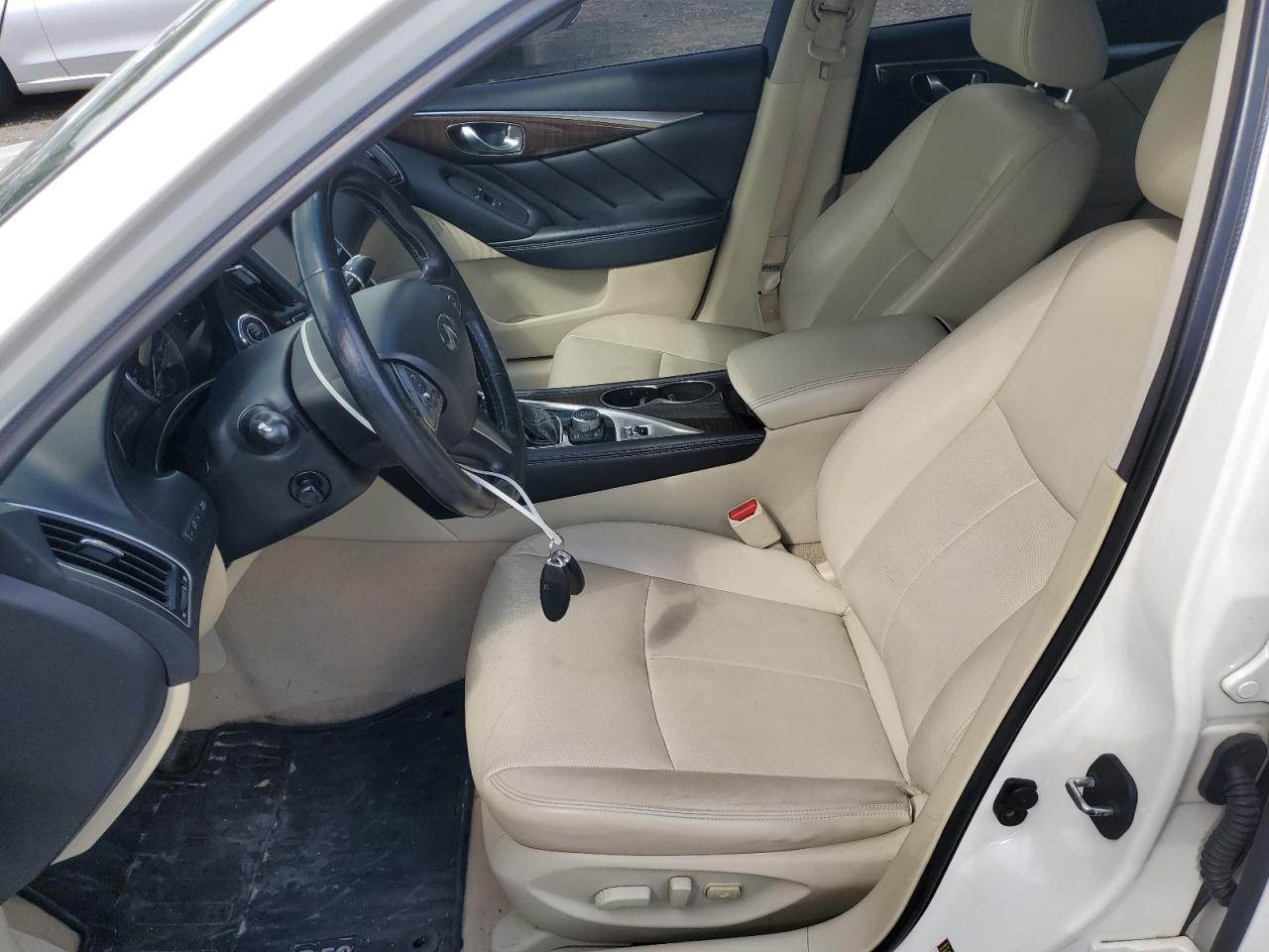 JN1EV7AP1GM301846 2016 Infiniti Q50 Premium