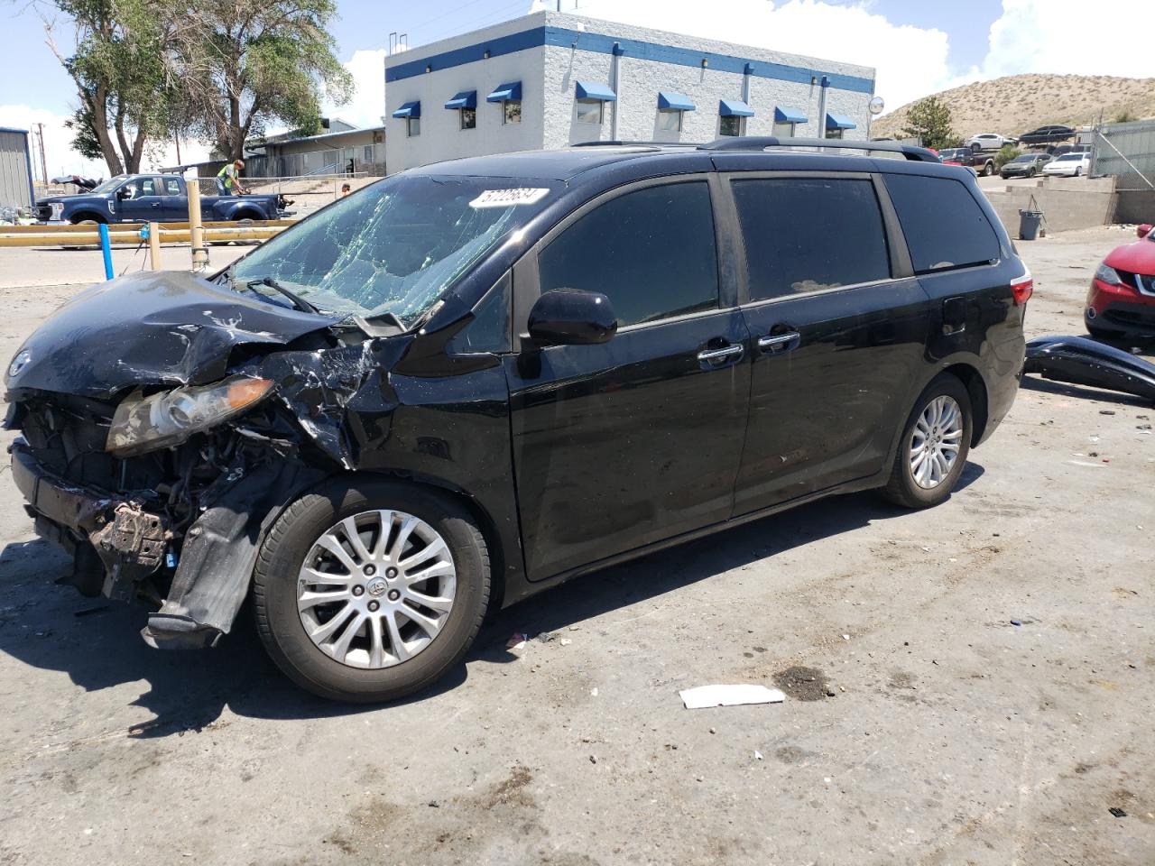 2015 Toyota Sienna Xle vin: 5TDYK3DC6FS603995