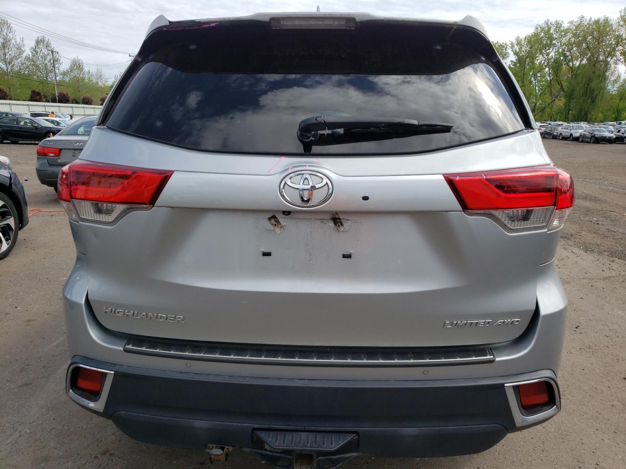 5TDDZRFH7JS816808 2018 Toyota Highlander Limited