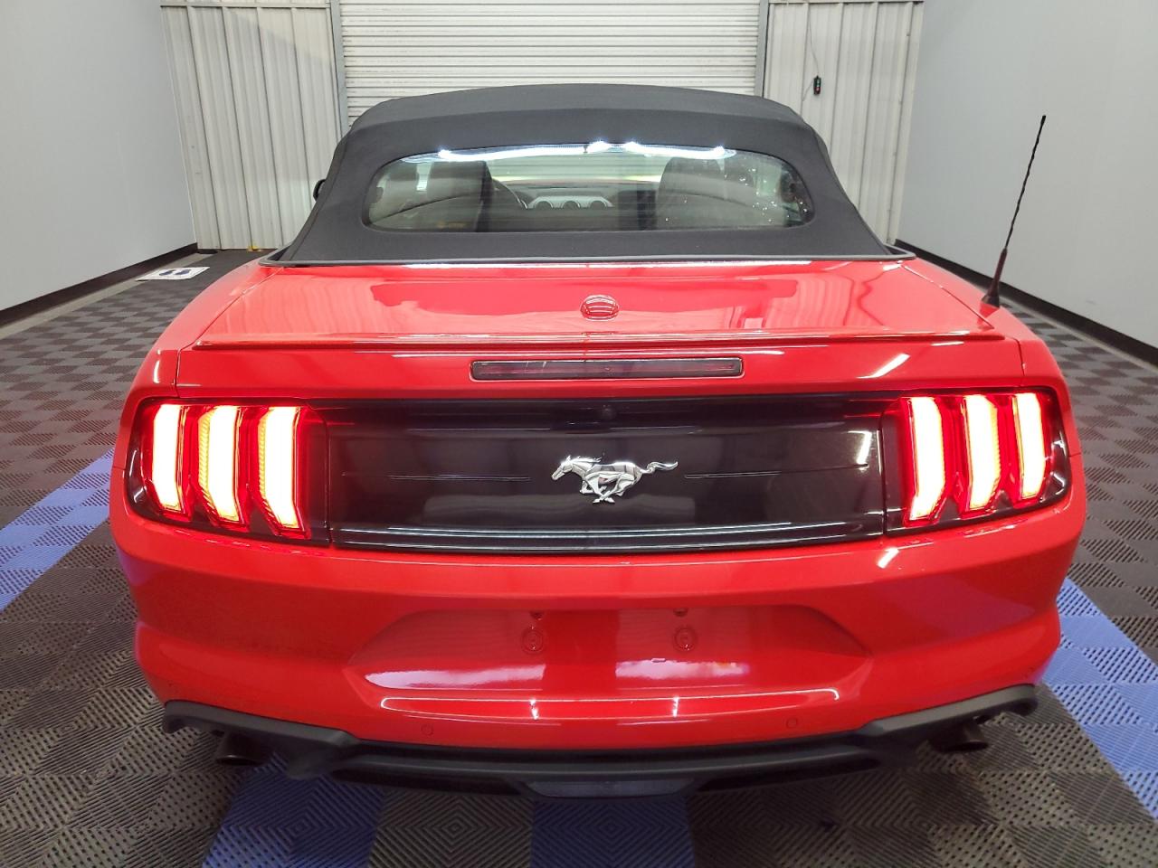 2022 Ford Mustang vin: 1FATP8UH8N5121267