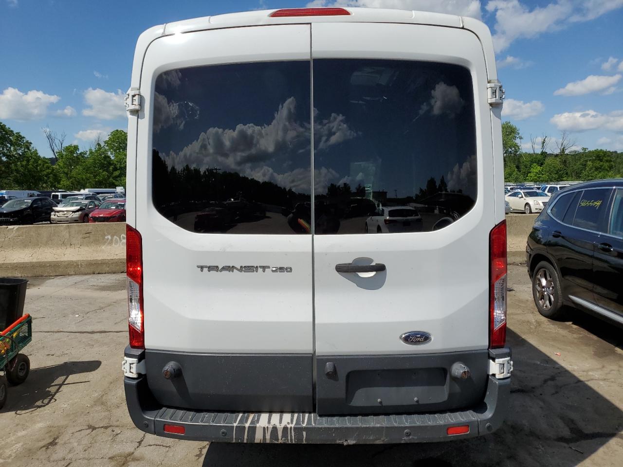 1FTYR2CM2HKA97723 2017 Ford Transit T-250