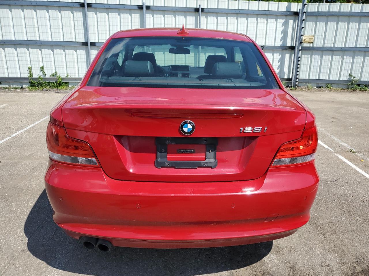 2012 BMW 128 I vin: WBAUP7C5XCVP22951