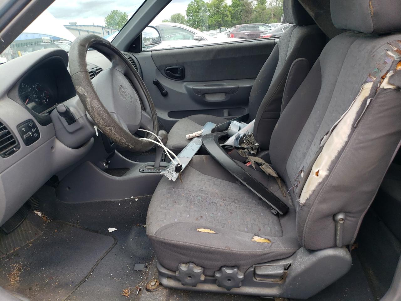 KMHCG35CX5U331130 2005 Hyundai Accent Gs