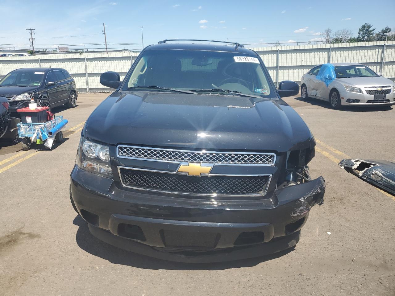 1GNSKAE04BR376191 2011 Chevrolet Tahoe K1500 Ls