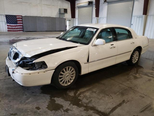 2004 Lincoln Town Car Executive VIN: 1LNHM81W04Y670885 Lot: 56442284