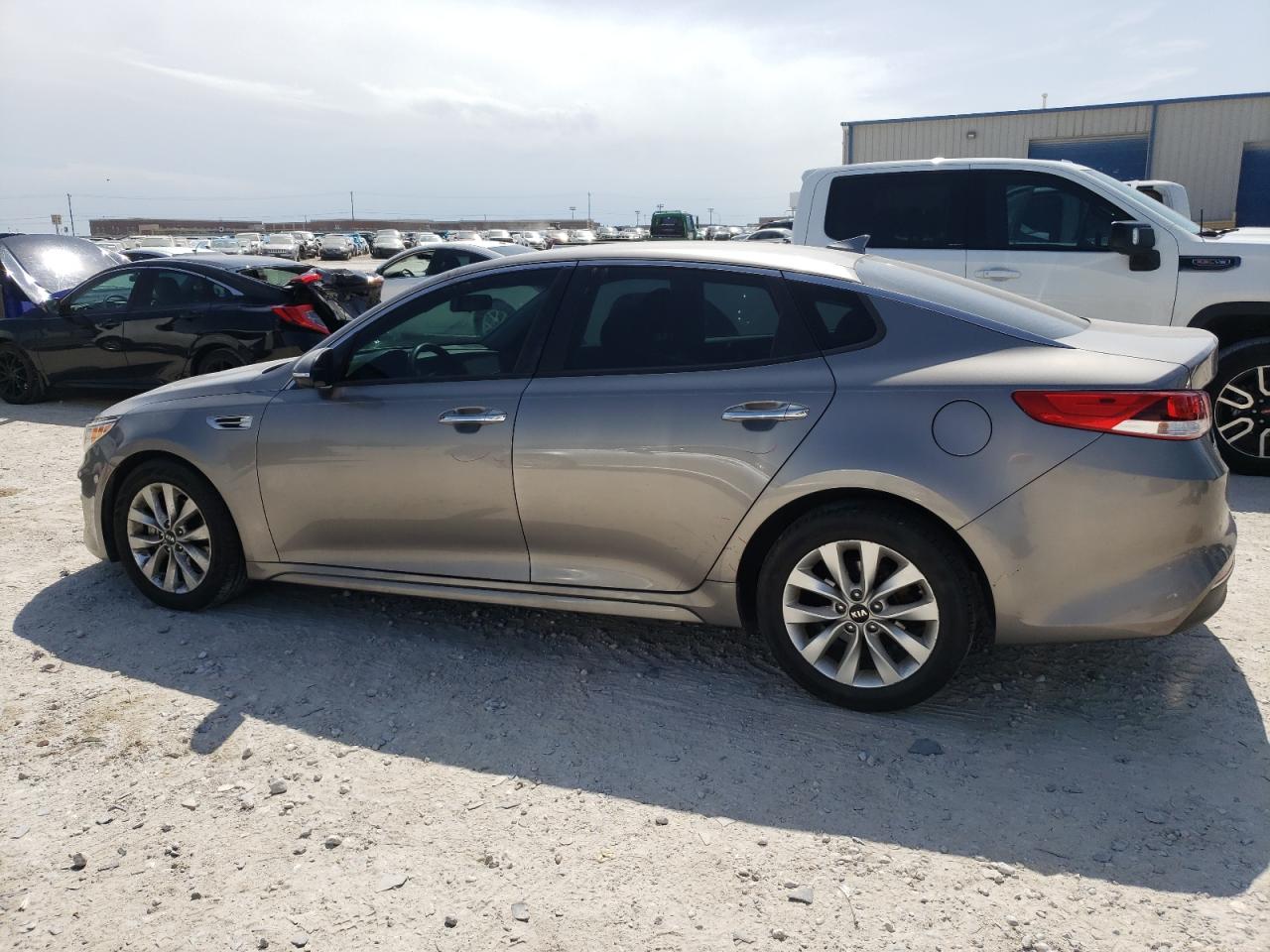 5XXGT4L34JG253650 2018 Kia Optima Lx