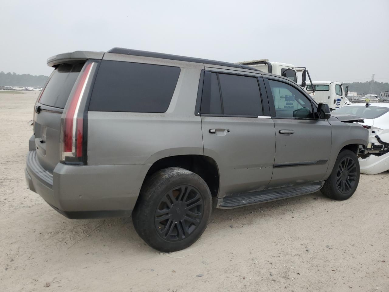 1GYS3AKJ6JR256100 2018 Cadillac Escalade