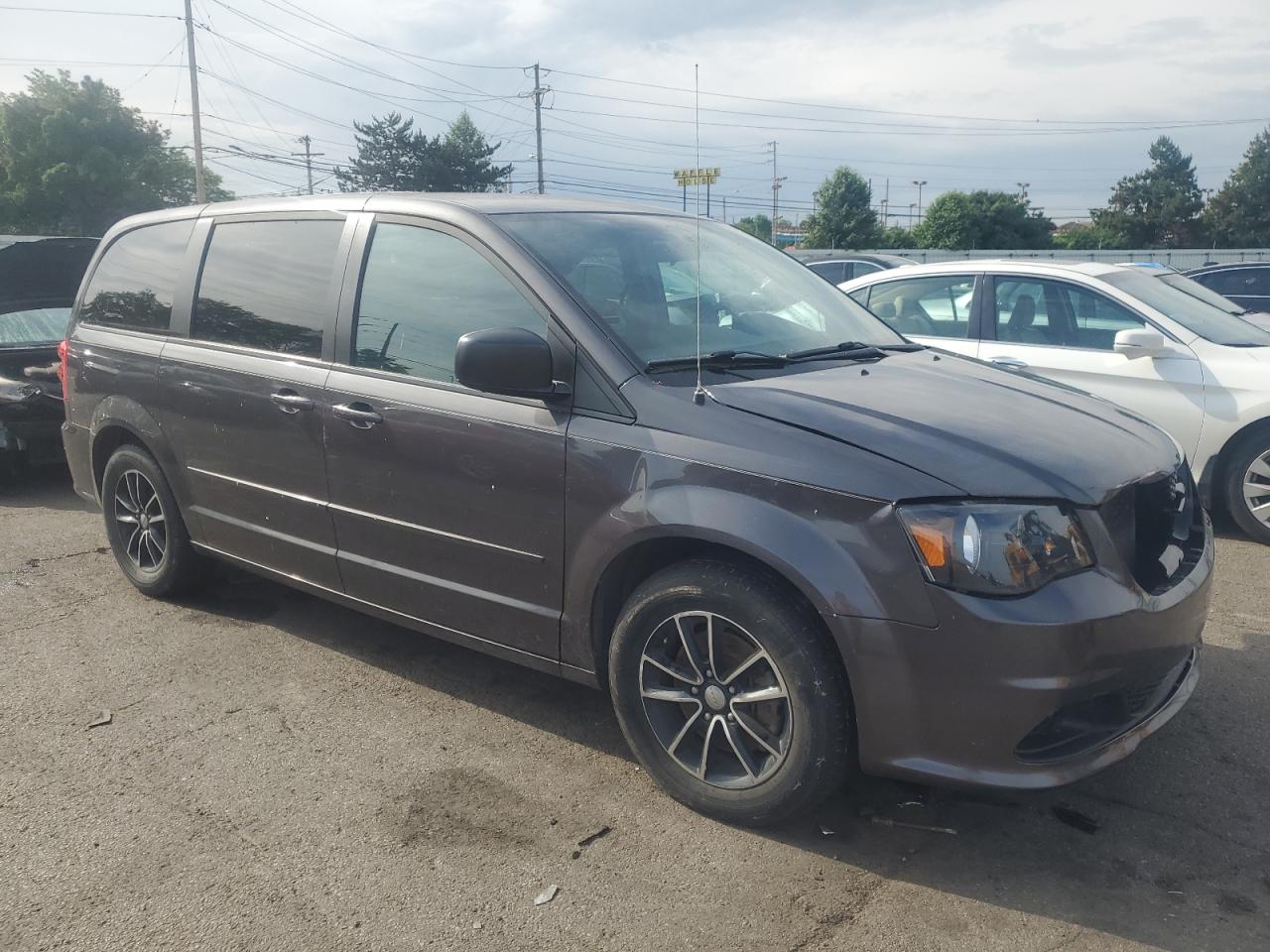 2C4RDGBG8FR683613 2015 Dodge Grand Caravan Se