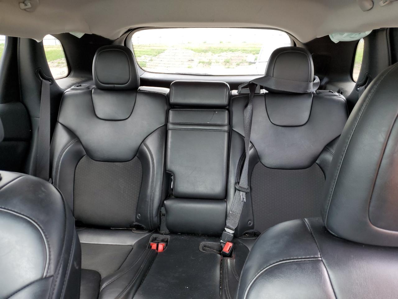 1C4PJMLB5KD291736 2019 Jeep Cherokee Latitude Plus