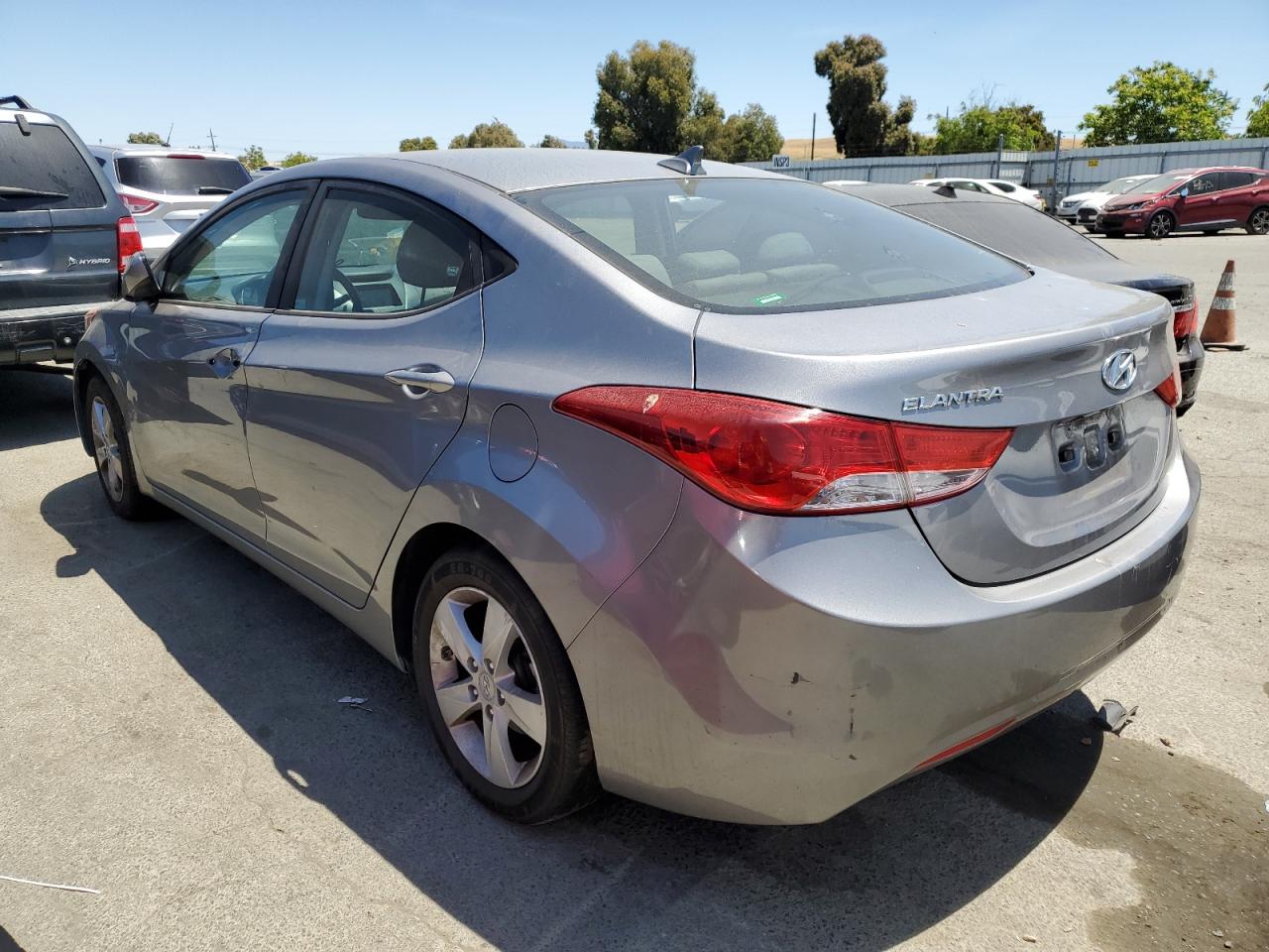 KMHDH4AE8CU359598 2012 Hyundai Elantra Gls