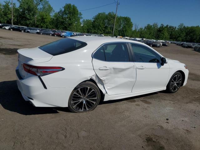 VIN 4T1B11HK5JU042865 2018 Toyota Camry, L no.3