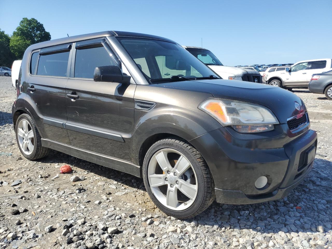 KNDJT2A22B7290064 2011 Kia Soul +