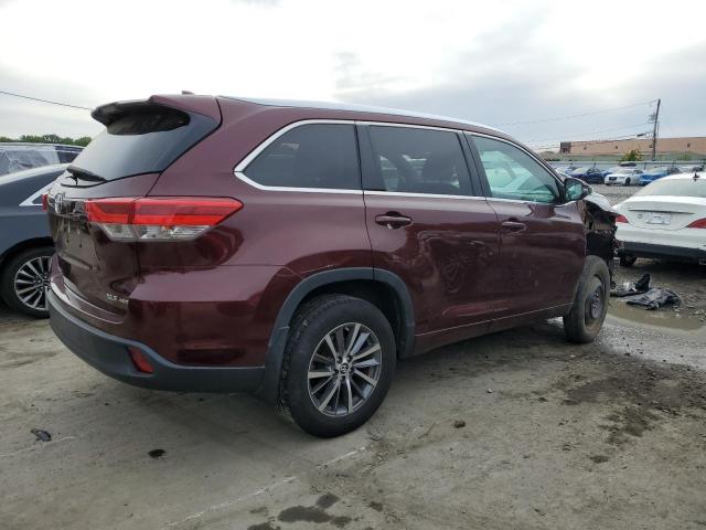 VIN 5TDJZRFH6JS889168 2018 Toyota Highlander, SE no.3