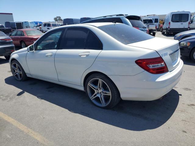 MERCEDES-BENZ C250 2012 white   WDDGF4KB9CA678589 photo #3