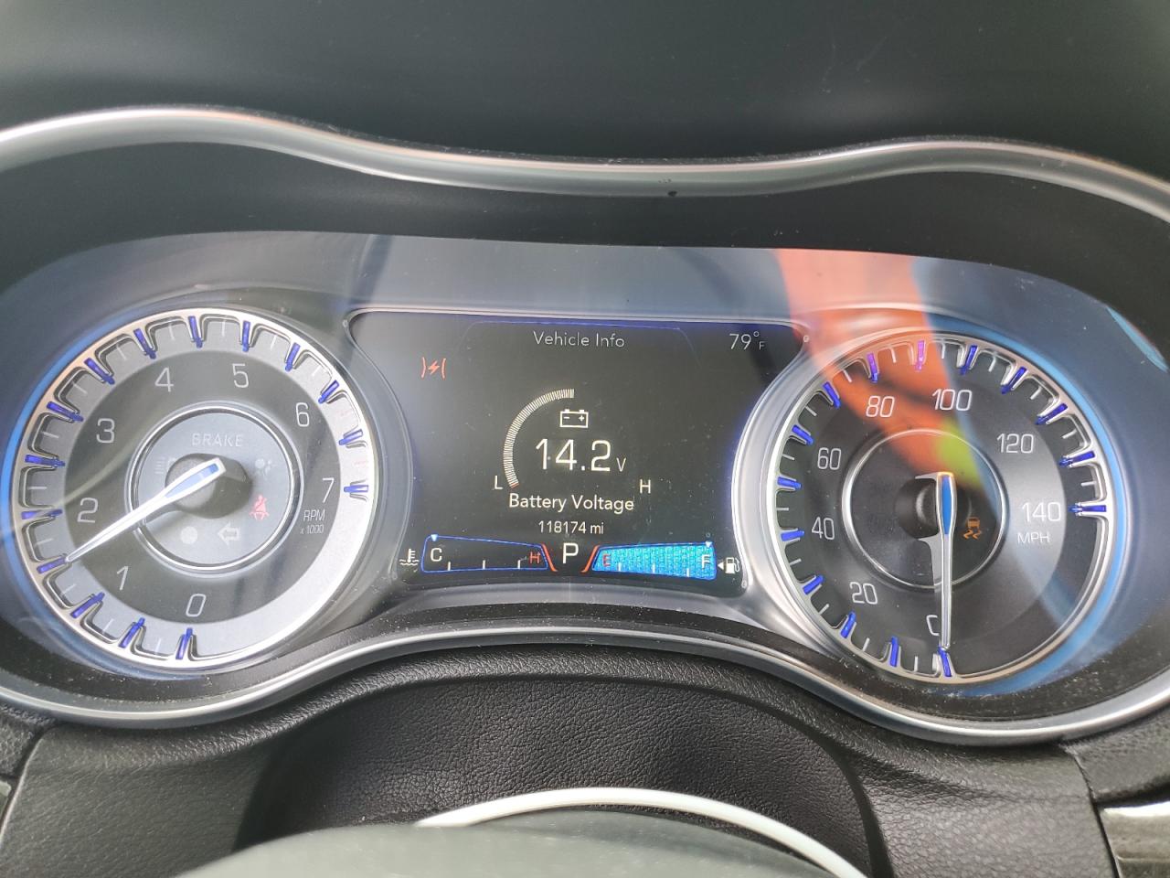 2C3CCAAG5GH233727 2016 Chrysler 300 Limited