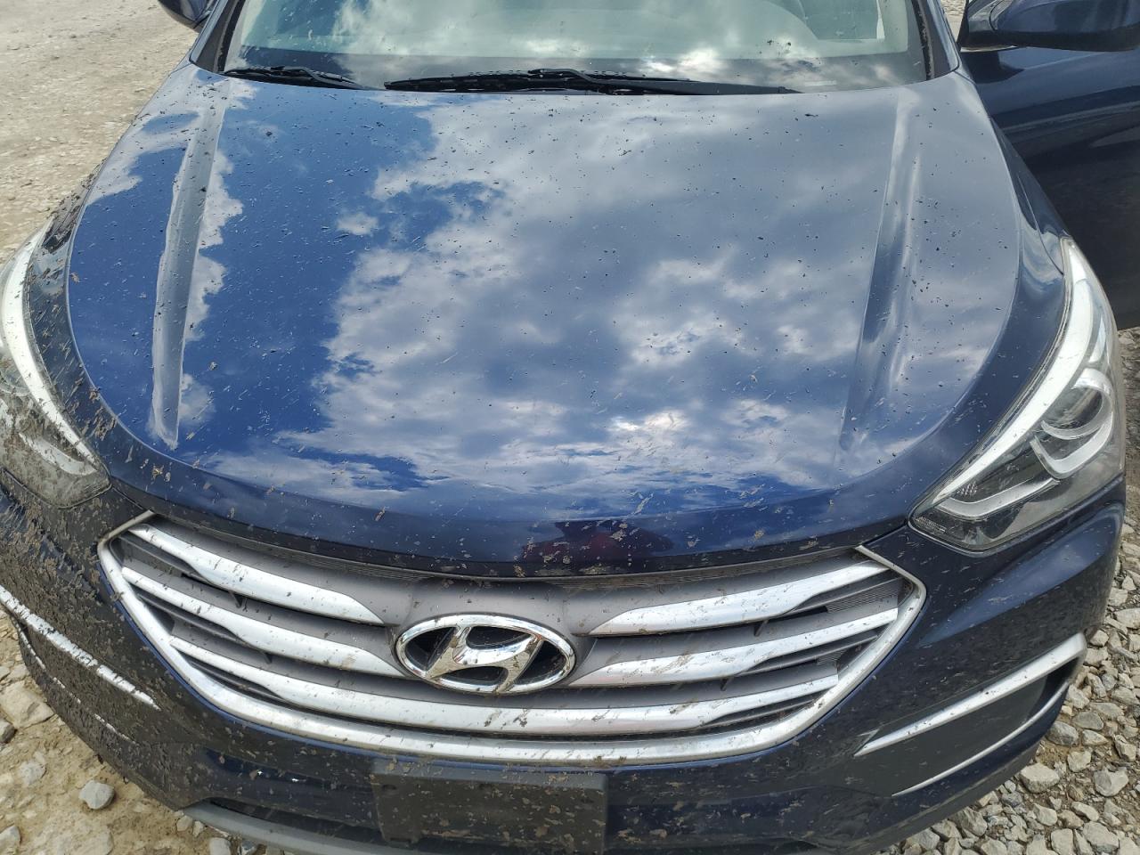 2018 Hyundai Santa Fe Sport vin: 5XYZT3LB2JG553922