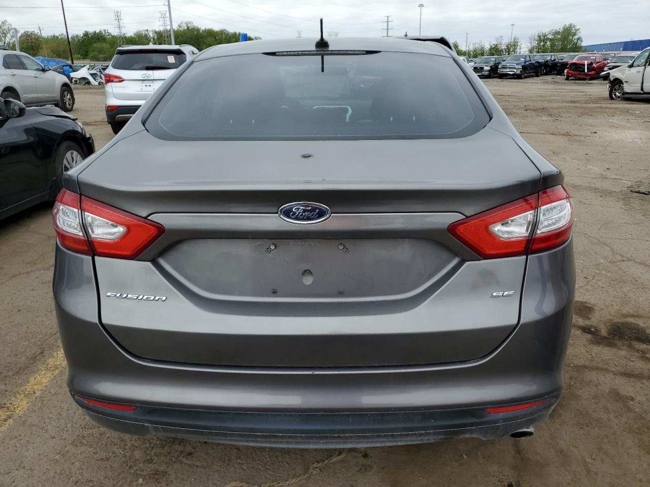 3FA6P0H70ER113631 2014 Ford Fusion Se