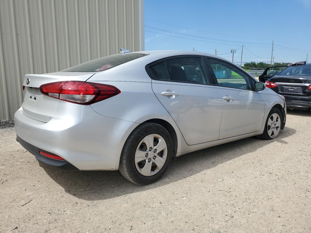 3KPFL4A79JE247580 2018 Kia Forte Lx