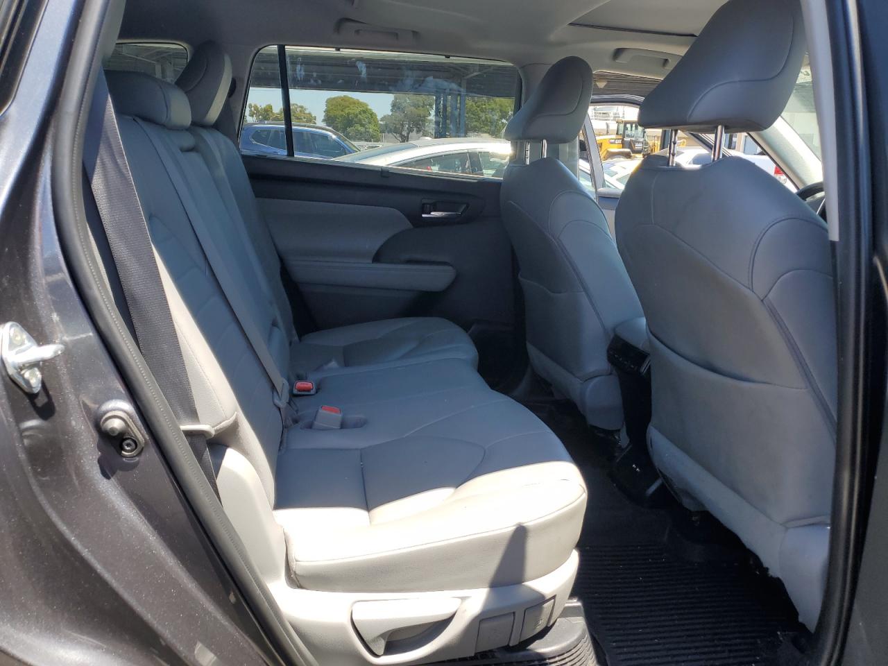 5TDHARAH0LS500444 2020 Toyota Highlander Hybrid Xle