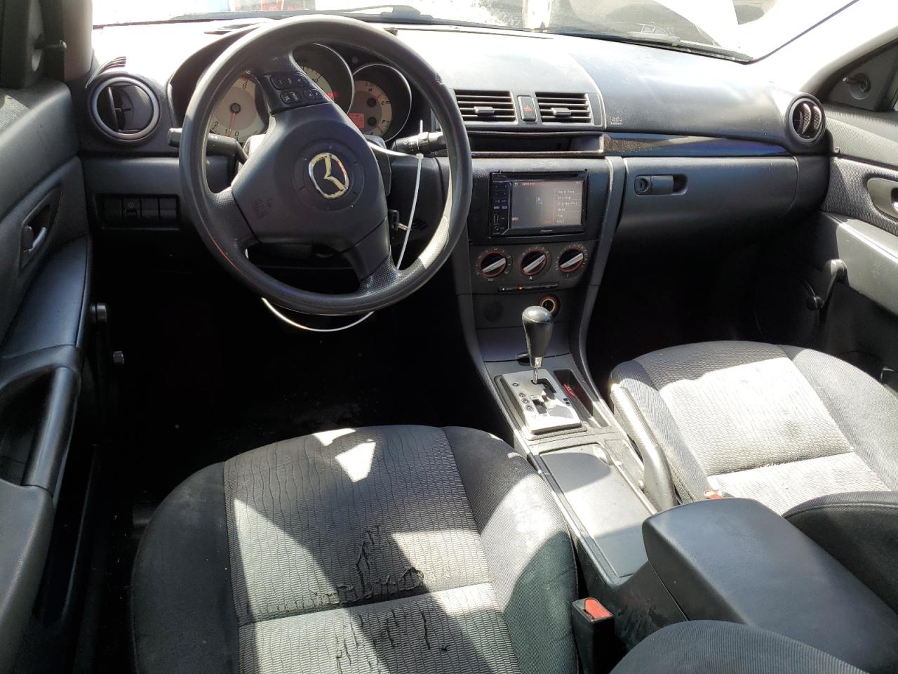 JM1BK12F071722437 2007 Mazda 3 I