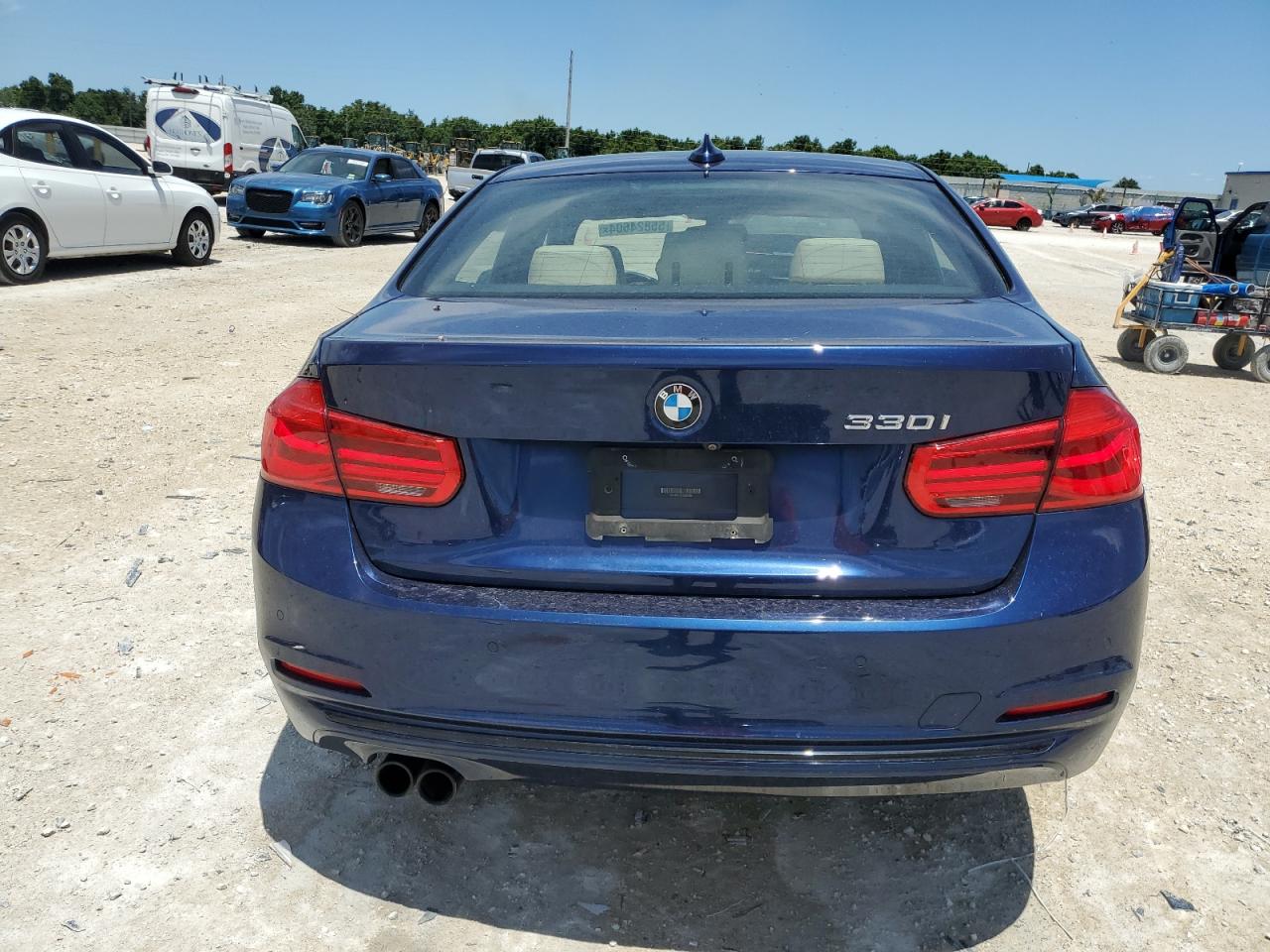 WBA8B9C52JEE83388 2018 BMW 330 I