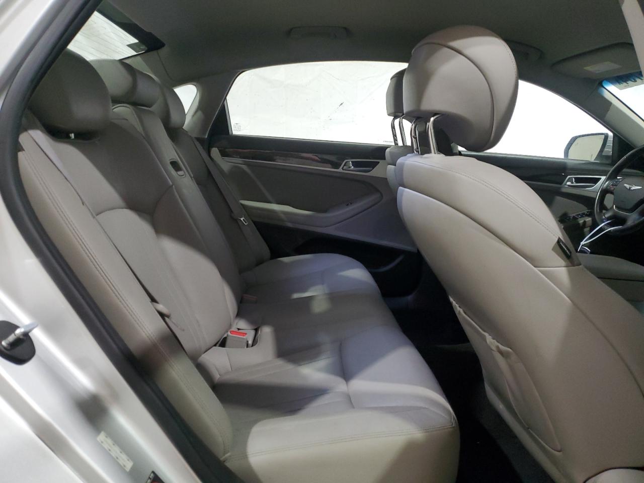 KMHGN4JE9JU248917 2018 Genesis G80 Base