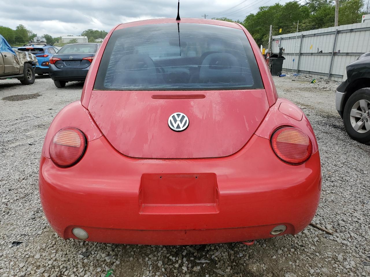 3VWBB61C2WM015603 1998 Volkswagen New Beetle