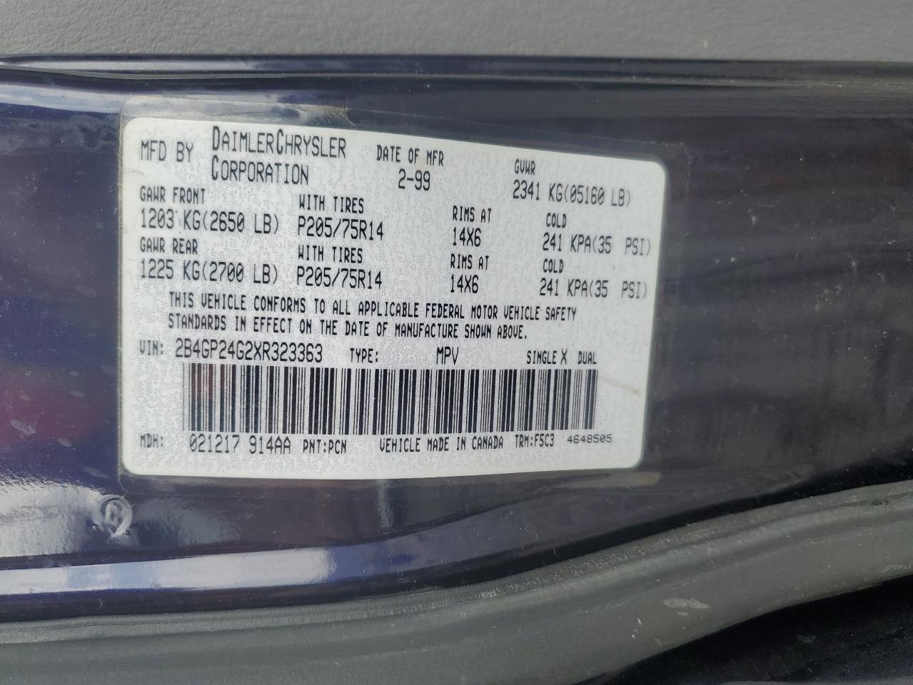 2B4GP24G2XR323363 1999 Dodge Grand Caravan