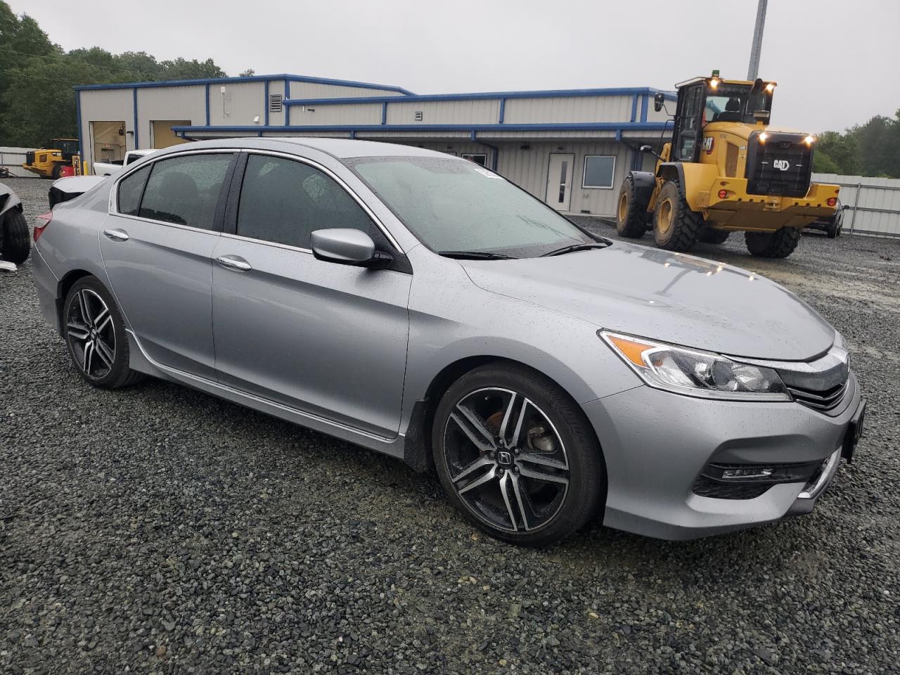 1HGCR2F5XHA165644 2017 Honda Accord Sport