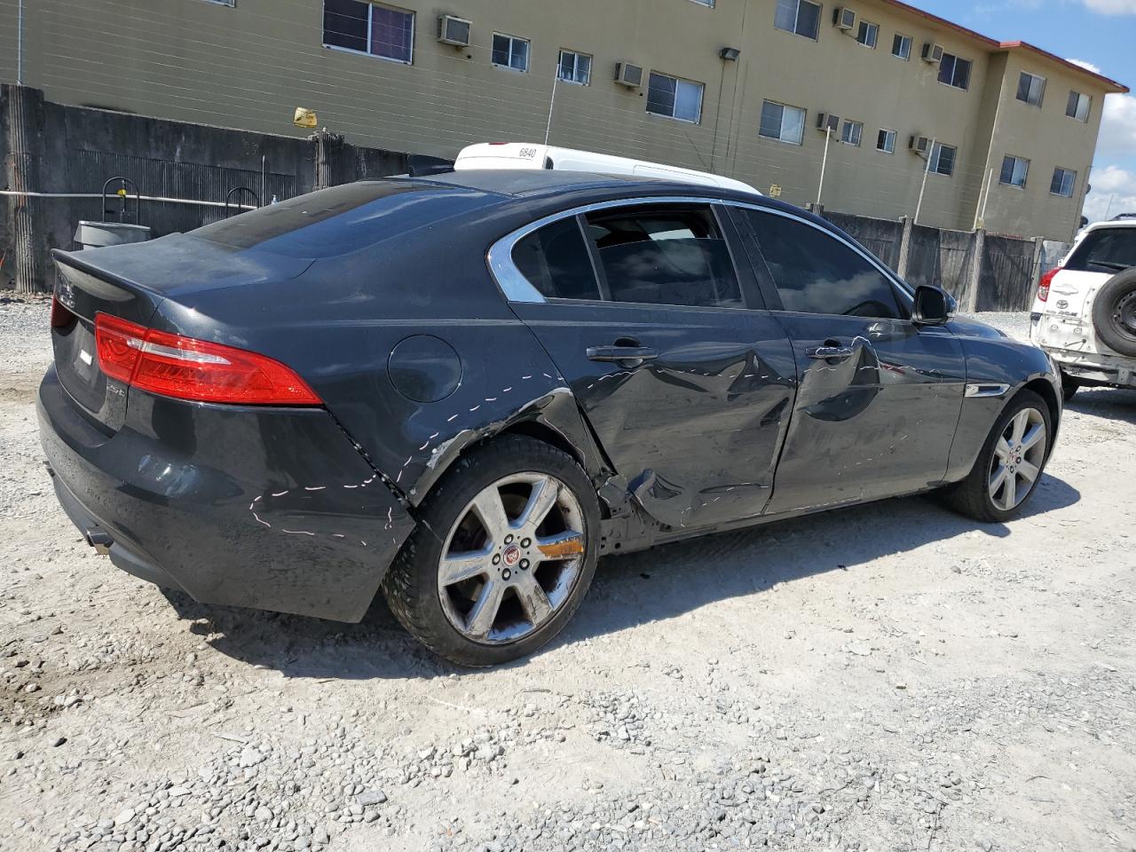 SAJAD4BG2HA947266 2017 Jaguar Xe Premium