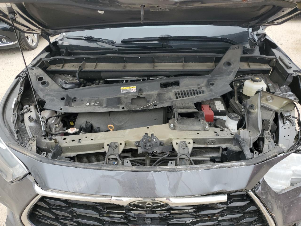 5TDFZRAH3NS121702 2022 Toyota Highlander Platinum