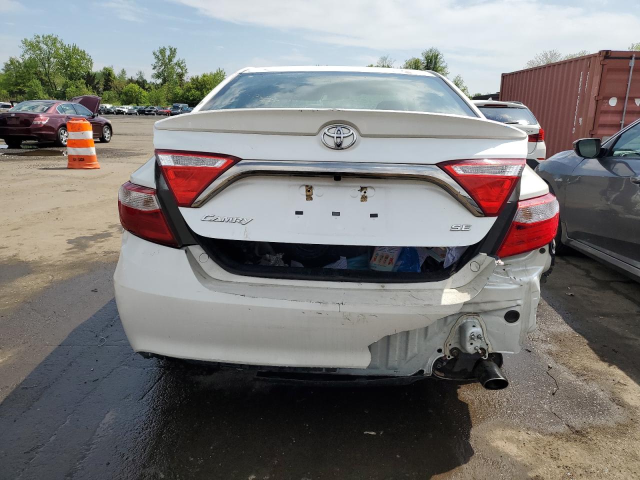 4T1BF1FK9GU552004 2016 Toyota Camry Le