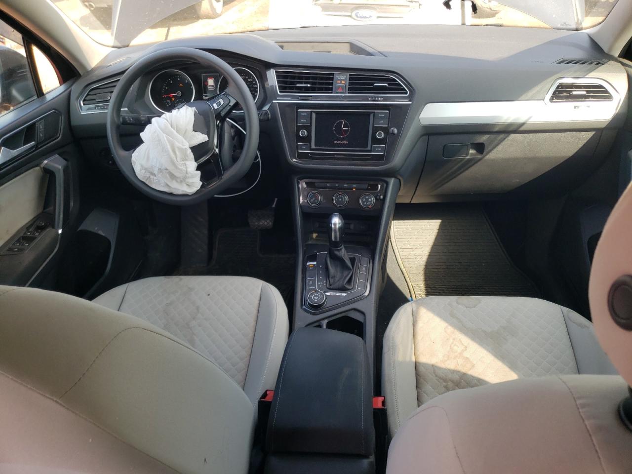 3VV0B7AX0JM026130 2018 Volkswagen Tiguan S