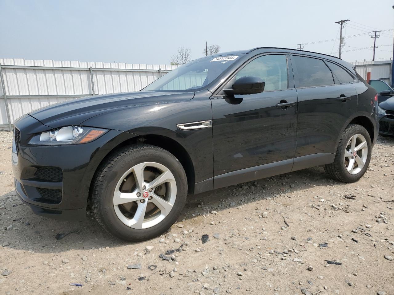 SADCJ2BV6HA881764 2017 Jaguar F-Pace Premium