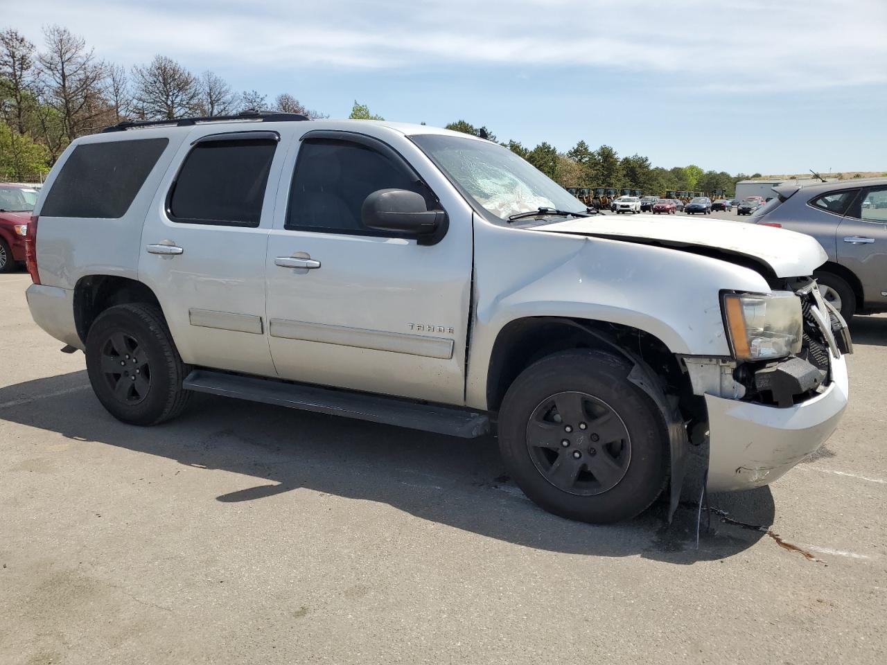 1GNSKBE03BR135034 2011 Chevrolet Tahoe K1500 Lt