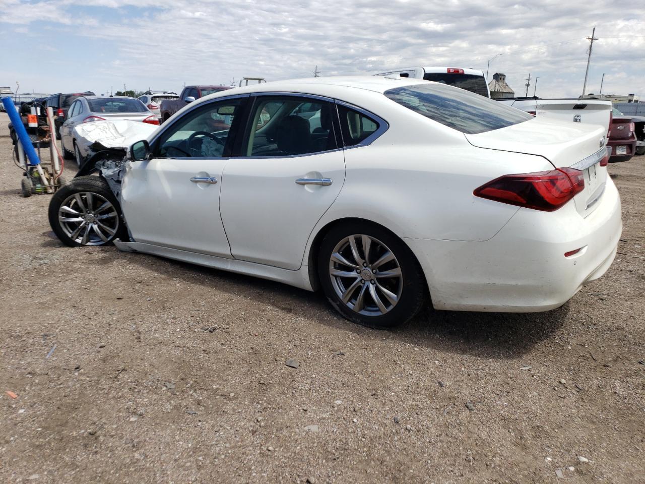 JN1BY1AP6HM740081 2017 Infiniti Q70 3.7