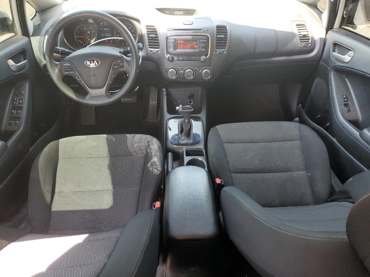 3KPFK4A79JE231012 2018 Kia Forte Lx