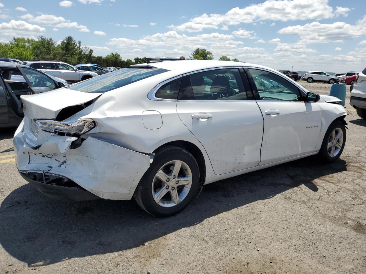 2020 Chevrolet Malibu Ls vin: 1G1ZB5ST8LF077697