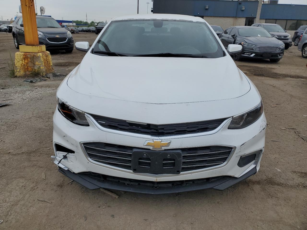 1G1ZD5ST7JF137900 2018 Chevrolet Malibu Lt