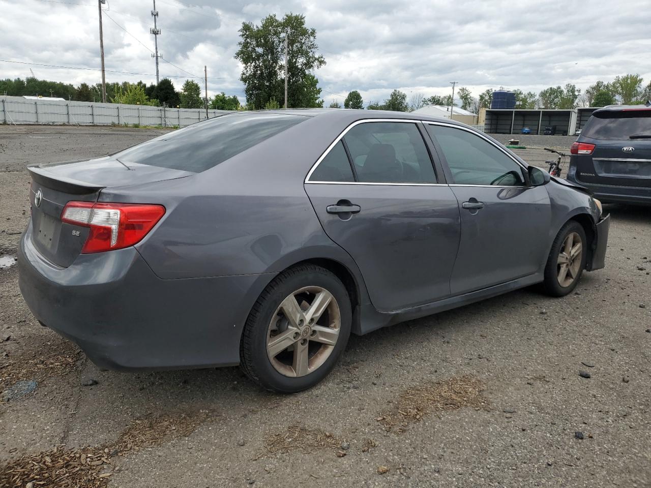 4T1BF1FK2EU837057 2014 Toyota Camry L