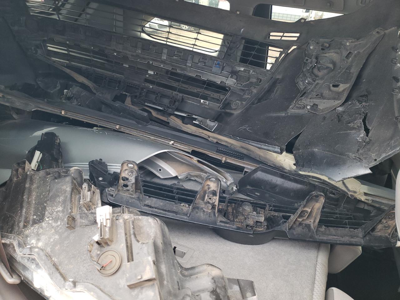 5TDZARFH8KS059044 2019 Toyota Highlander Le