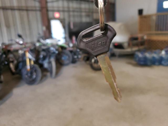2010 KAWASAKI ZX1000 F - JKAZXCF10AA001501