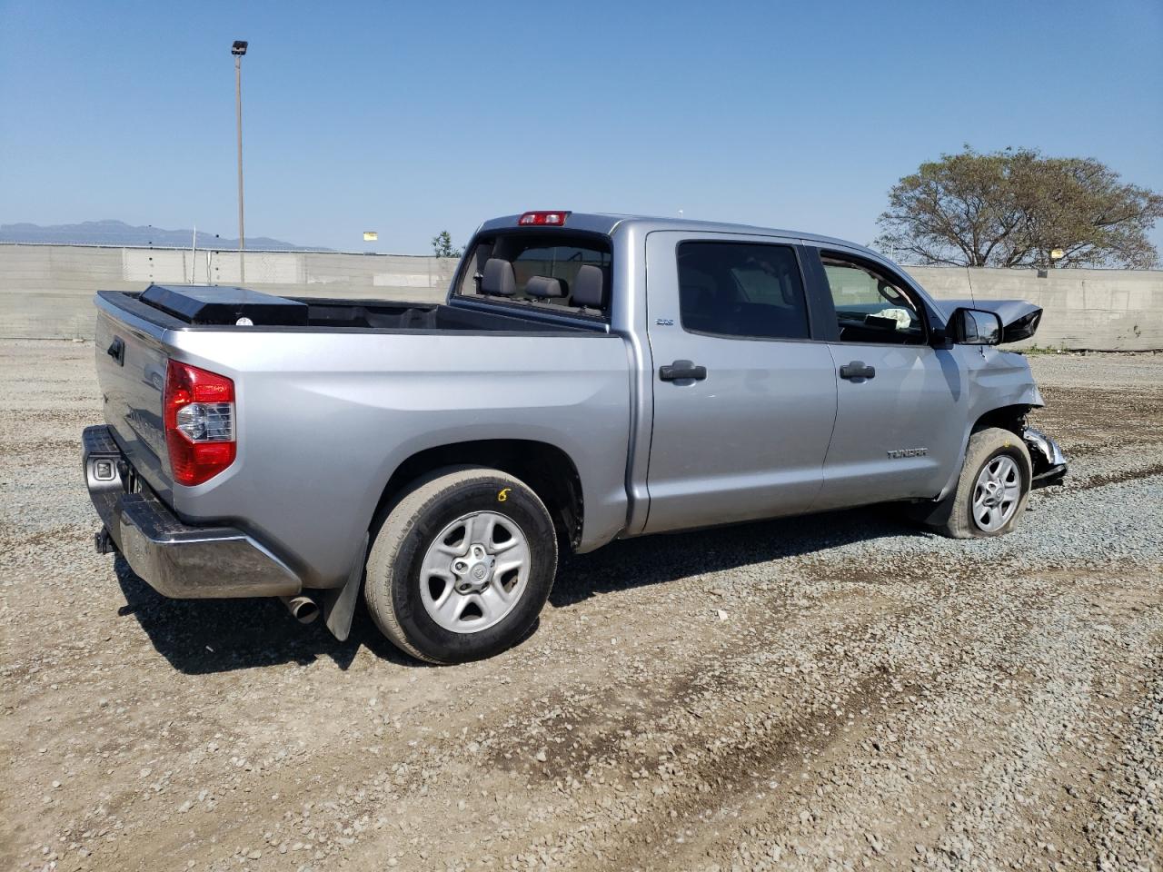 5TFEM5F15EX073984 2014 Toyota Tundra Crewmax Sr5