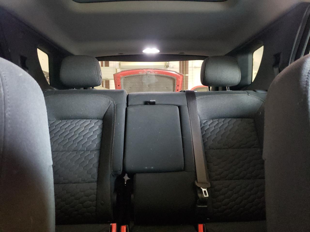 2GNAXSEVXJ6143022 2018 Chevrolet Equinox Lt