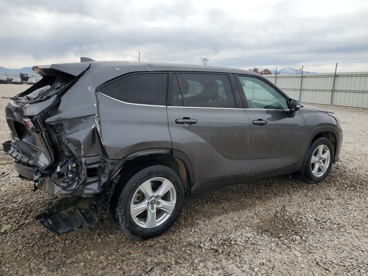 5TDBZRBH4MS155336 2021 Toyota Highlander L