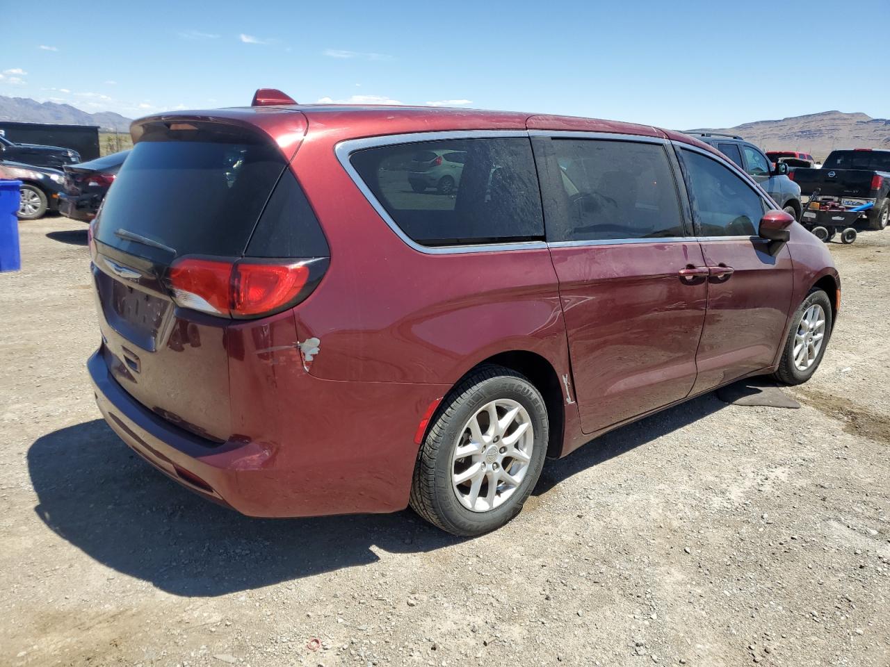 Lot #2955532497 2017 CHRYSLER PACIFICA L