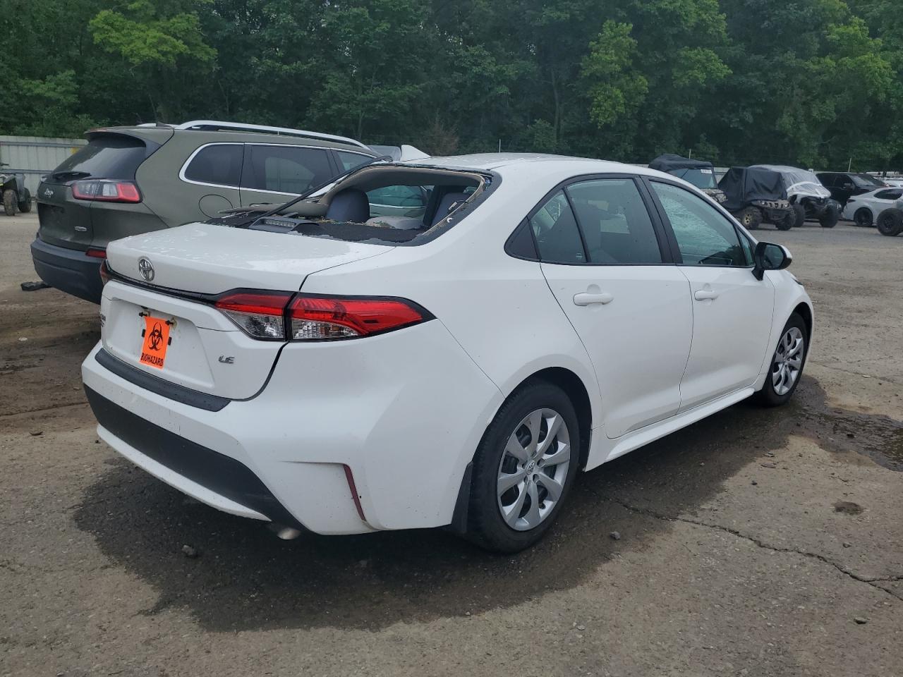 2022 Toyota Corolla Le vin: 5YFEPMAE3NP315679